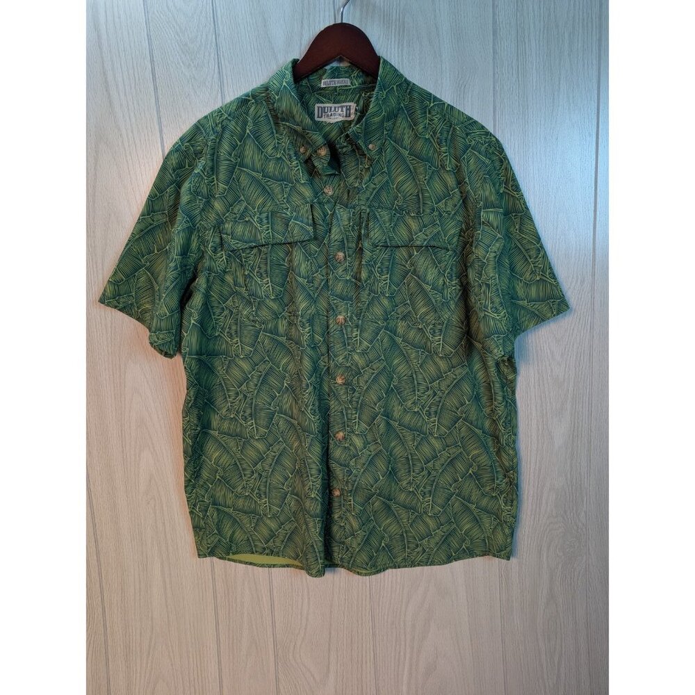 Duluth Untucked Vented Short Sleeve Button Mens Large Green Palm Leaf Design
